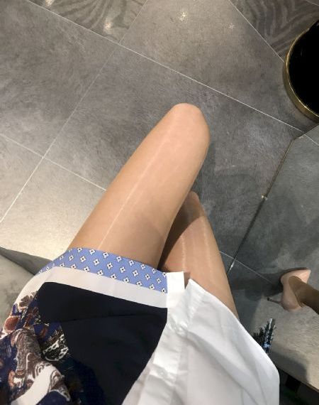 欧美亮丝写真集_DVD在线视频观看